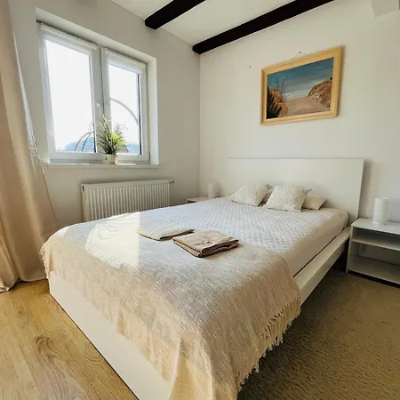 بيت ضيافة Dom Na Wzgorzu Z Widokiem Na Jezioro 3*