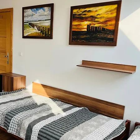 Dom Na Wzgorzu Z Widokiem Na Jezioro Gasthuis 3*