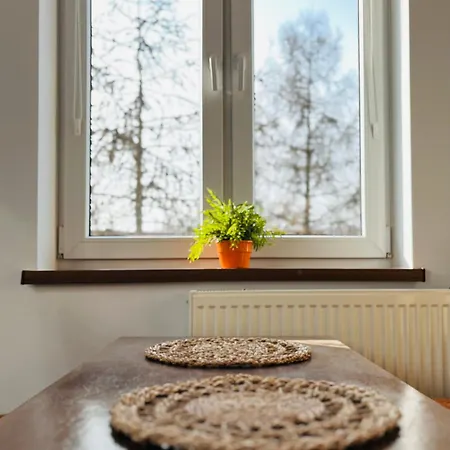 Dom Na Wzgorzu Z Widokiem Na Jezioro