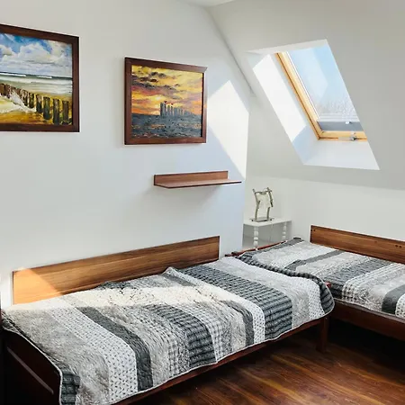 بيت ضيافة Dom Na Wzgorzu Z Widokiem Na Jezioro 3*