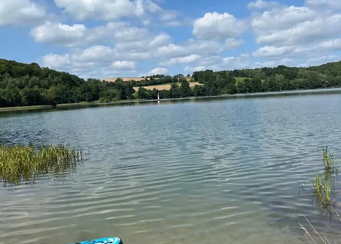 بيت ضيافة Dom Na Wzgorzu Z Widokiem Na Jezioro 3*